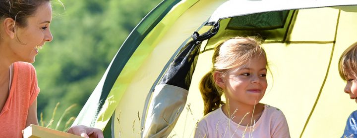 9 nützliche Tipps zum sicheren Campen mit Kleinkindern