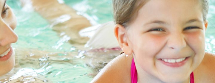 Fünf niederländische Campingplätze mit Hallenbad