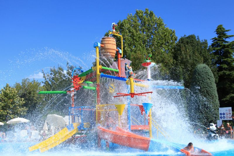 Die Schwimmbäder und Wasserattraktionen auf dem Campingplatz Bella Italia