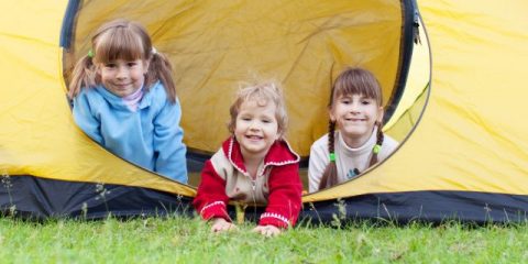 Campingurlaub zu Hause mit Kindern