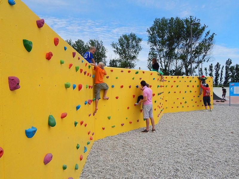 Kletterwand auf dem Campingplatz Pra'delle Torri.