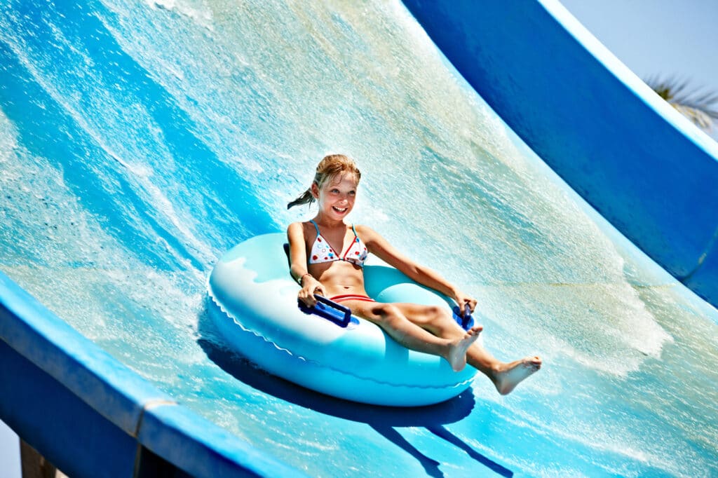 Wasserspaß in einem Aquapark am Gardasee: Caneva hat jede Menge aufregende Rutschen zu bieten!