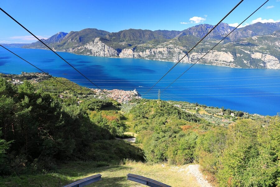 Ausblick auf Malcesine aus der Seilbahn