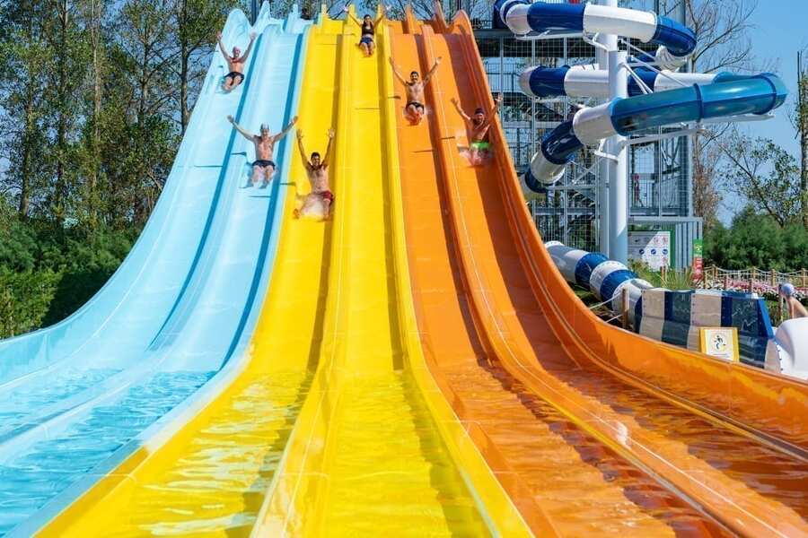 Die farbenreiche 6-spurige Multislide von Camping Pra’ delle Torri